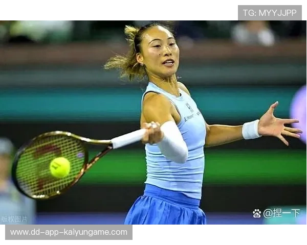 郑钦文强力发球直接得分,澳网后排名稳居世界前十展现统治力 郑钦文强力发球直接得分,澳网后排名稳居世界前十展现统治力